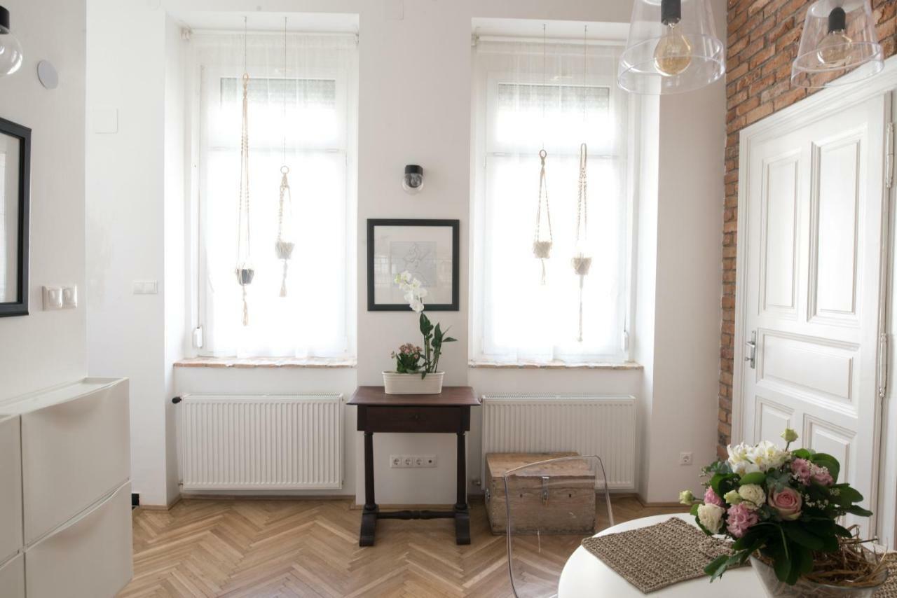 Nice "Trabi" Apartment In The City Budapeste Exterior foto